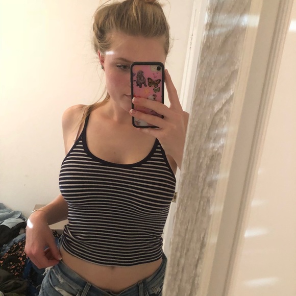 Brandy Melville Joanne (?) Tank - Picture 4 of 4